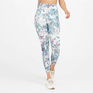 Spanx NWT Camo‎ Leggings